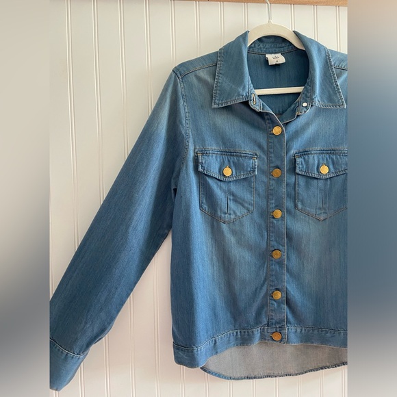 Cabi Long Sleeve Button Up Chambray Soft Denim Western Shirt Medium - Picture 2 of 11